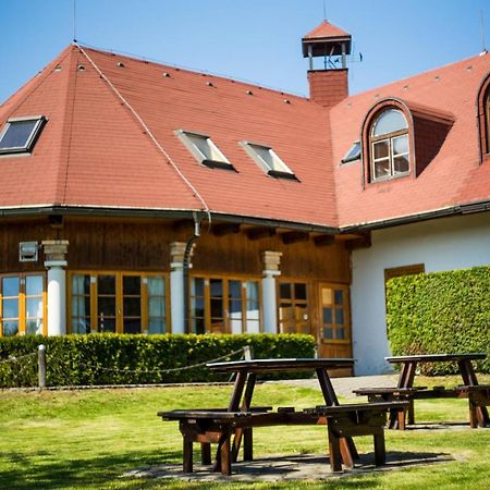 Penzion Terasa, Bed & Breakfast Velke Losiny Exterior photo